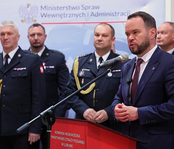 Blisko 50 mln zł na doposażenie 21 komend straży pożarnej
