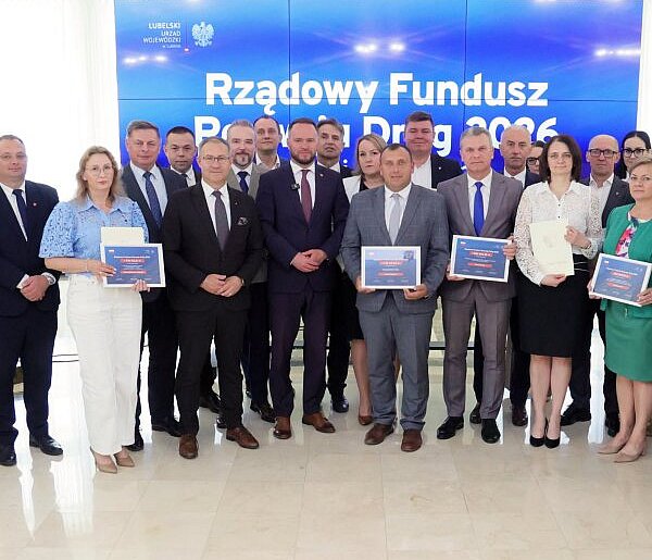 Ponad 32,6 mln zł na rozwój dróg w Lubelskiem. Podpisano 13 nowych umów