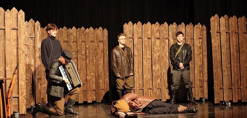 Hołd dla Stefana Kobosa w Tomaszowskim Domu Kultury