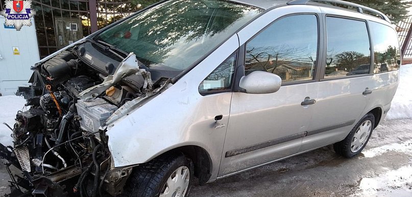 Dramat na torach! Auto wjechało wprost pod pociąg w Szopinku