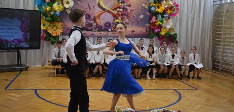 Muzyczny Bukiet Życzeń w SP Nr 7 w Zamościu