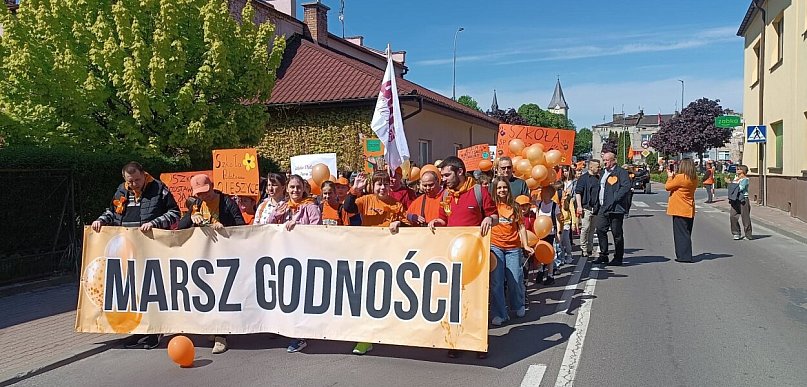 Tłumy na Marszu Godności w Oleszycach