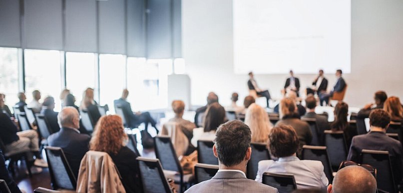 Konferencje dla firm w Lublinie – dlaczego warto wybrać Dom na Podwalu?