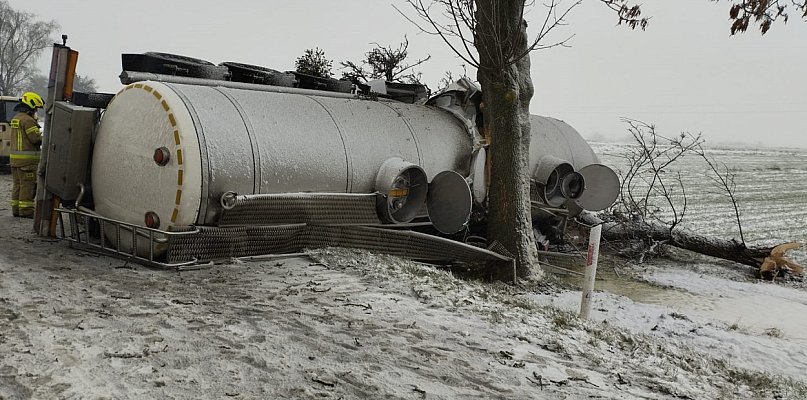 Droga w Wieprzowie: ruch wahadłowy po dwóch zdarzeniach drogowych - 367949