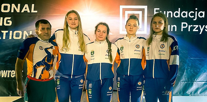 Zawodniczki Cementu Gryf Chełm z medalami - 368187