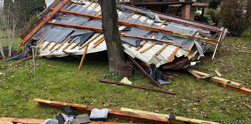 Silny wiatr nad powiatem zamojskim