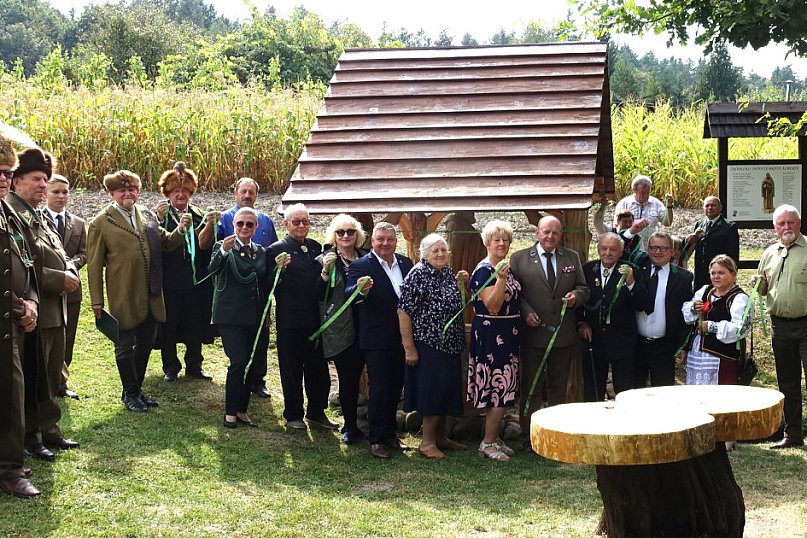Źródełko Brata Alberta w Siedliskach odsłonięte
