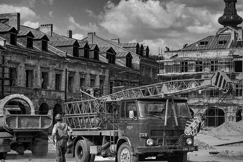 „Powroty” – Zamość lat 70. w obiektywie Mirosława Chmiela