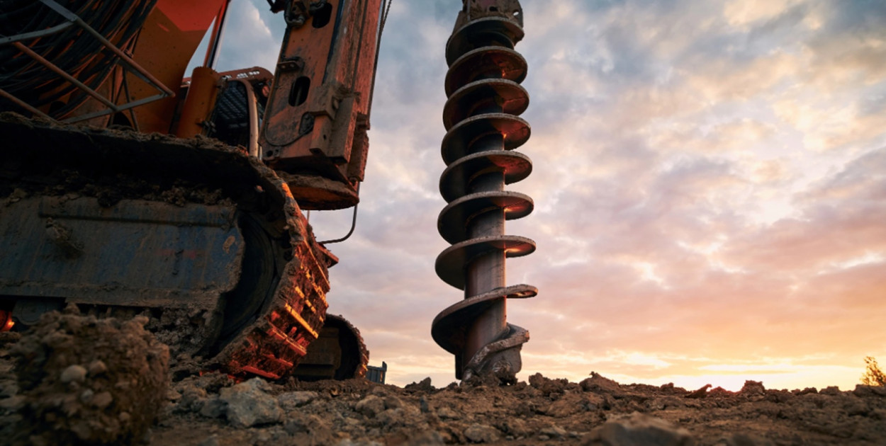 Serwis a naprawa — jaka jest różnica i dlaczego to ważne w przemyśle morskim?