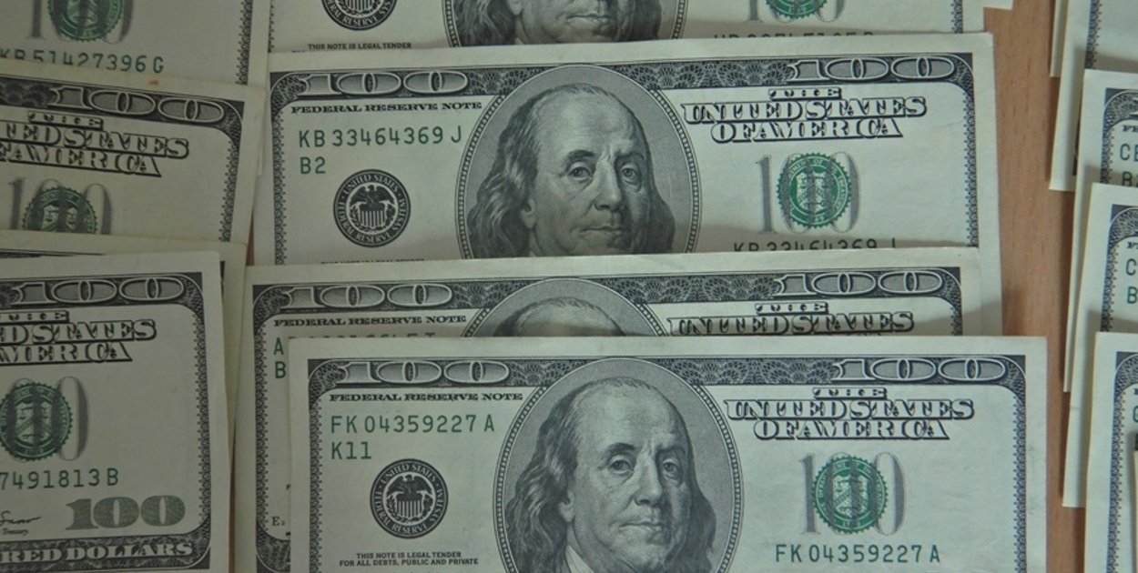 Niezgłoszona gotówka. KAS kontroluje dalej