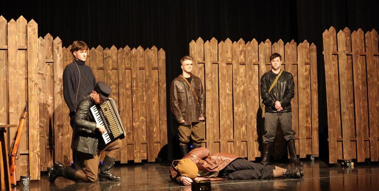 Hołd dla Stefana Kobosa w Tomaszowskim Domu Kultury