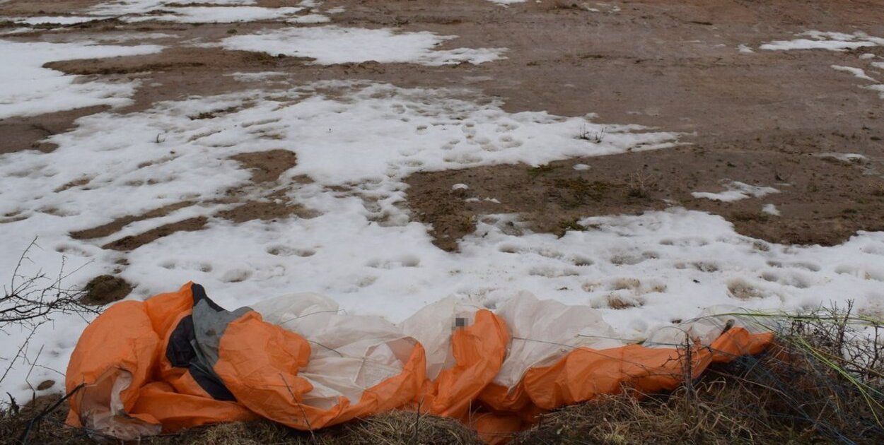 Wypadek z udziałem paralotniarza