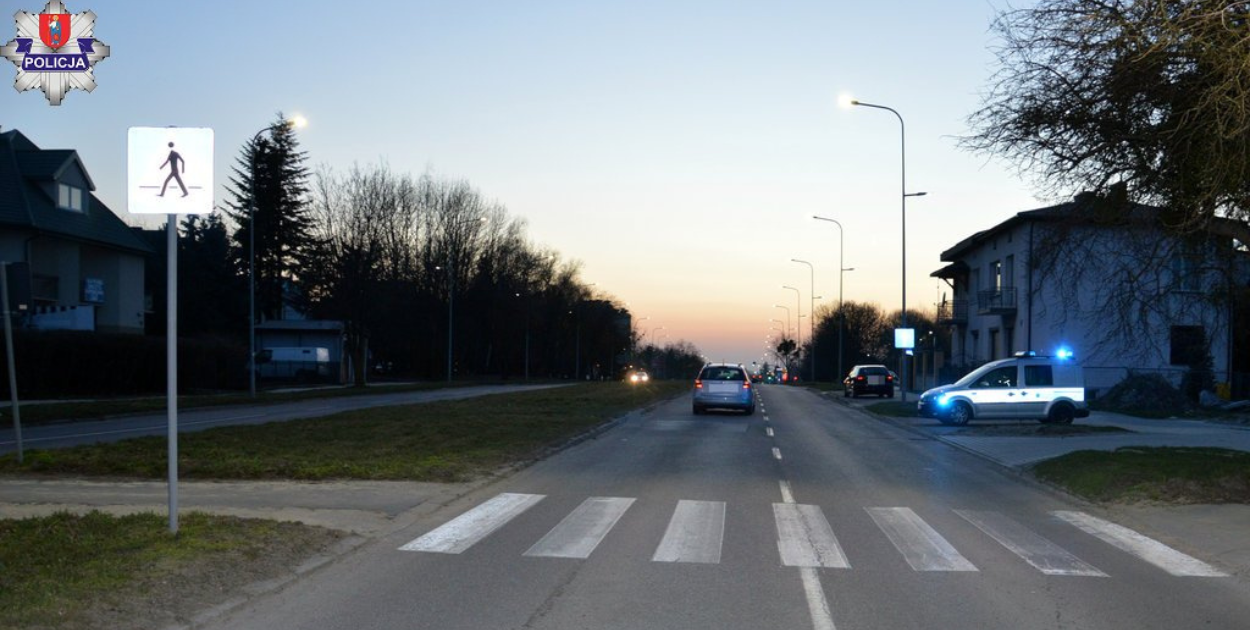 Potrącenie na pasach w Zamościu. 68-latka w szpitalu