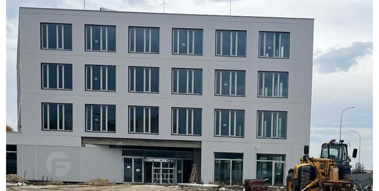 Miliony utopione? Biurowiec w Zamościu wraca do gry