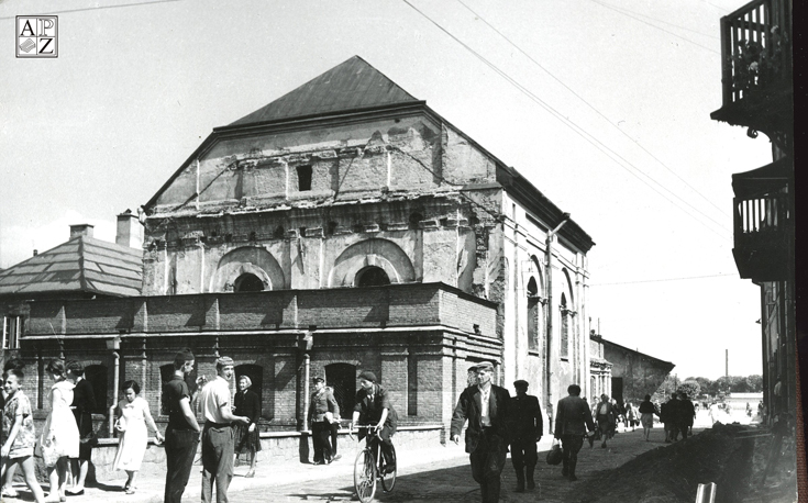  Synagoga w Zamościu przed renowacją, poł. l. 60-tych. Fotografię przekazał prof. Maciej Pawlicki z Krakowa. 